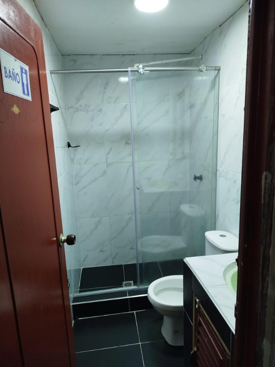 Hostal La 18 Pereira Esterno foto