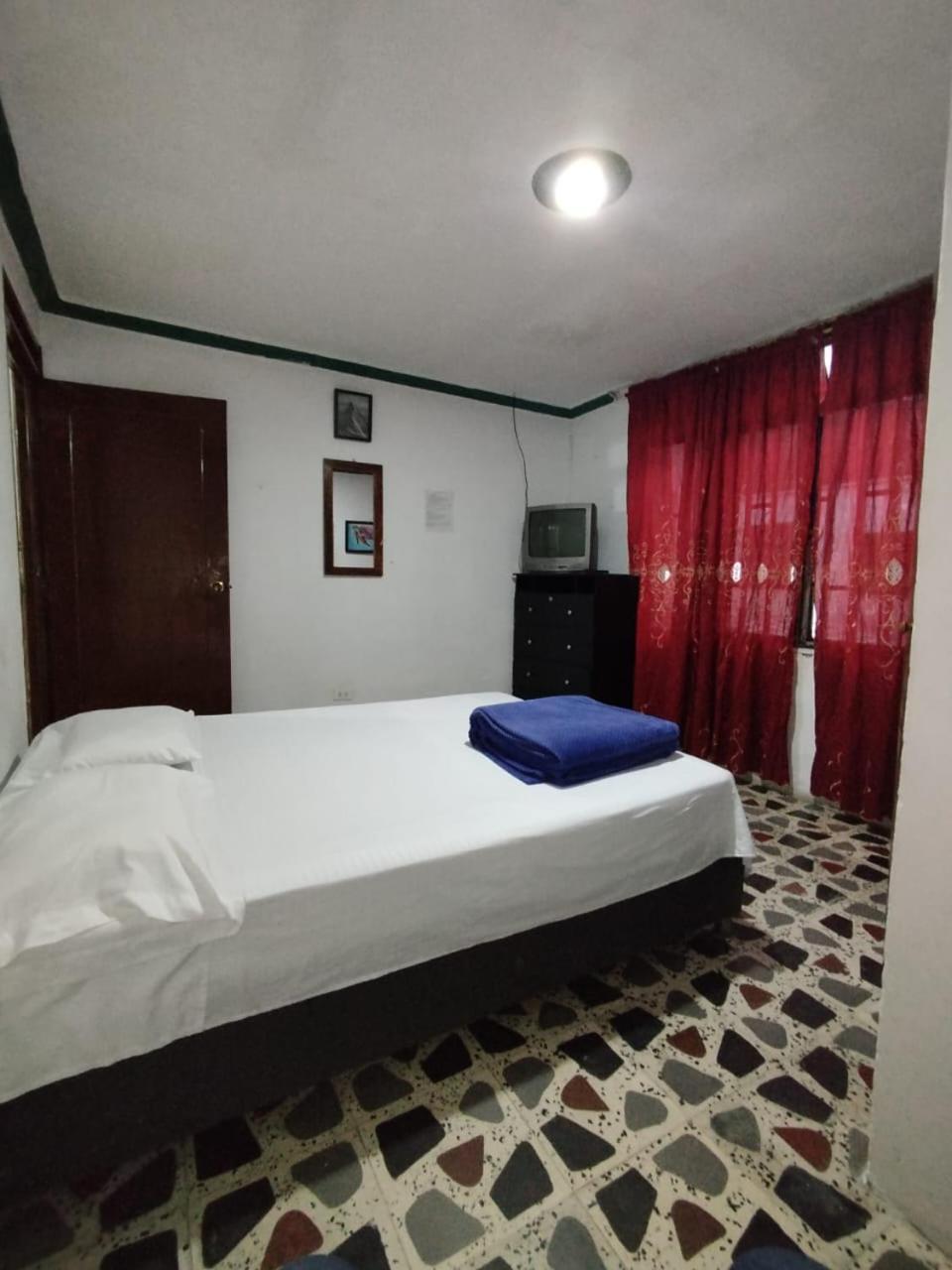 Hostal La 18 Pereira Esterno foto