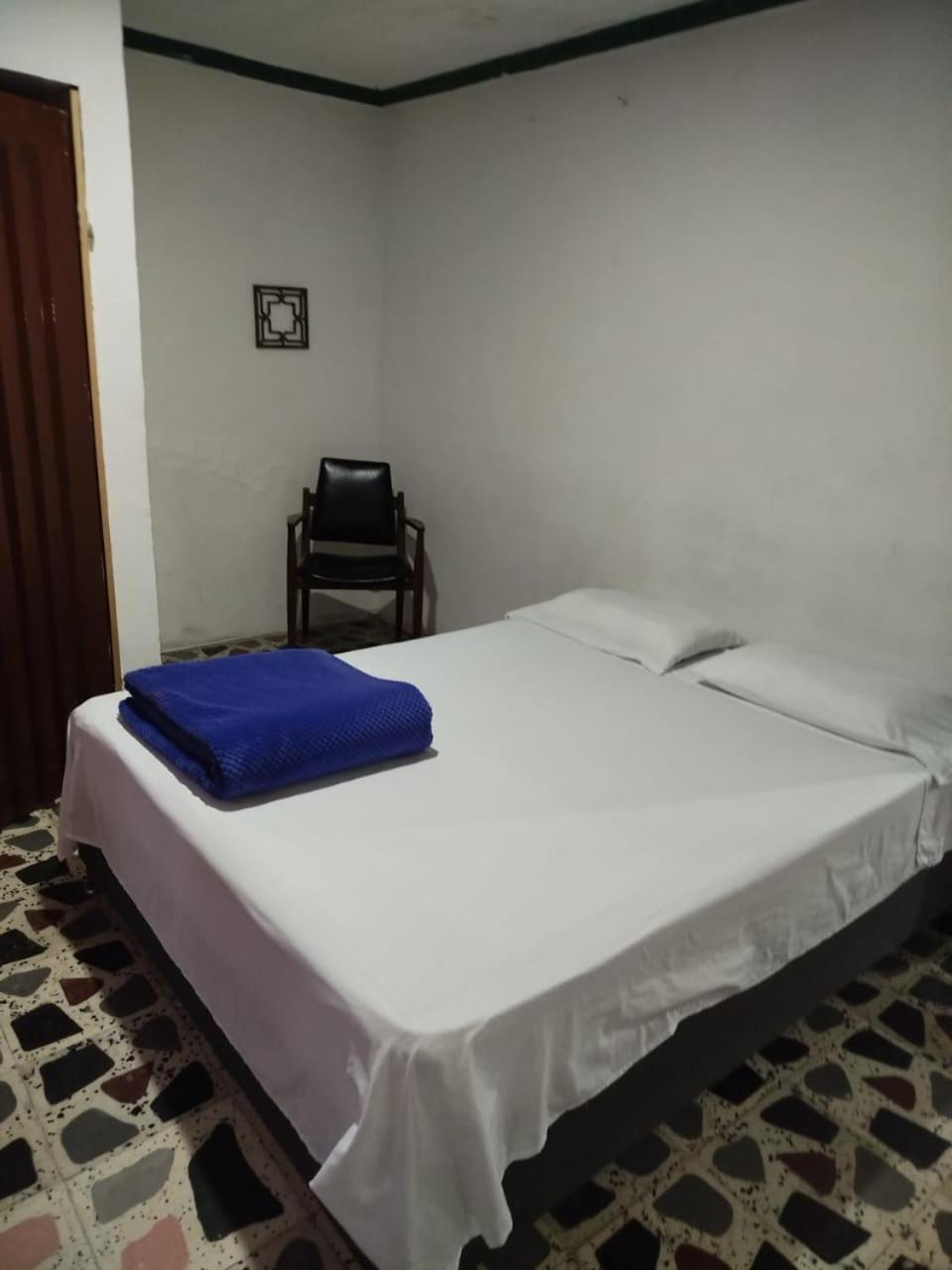 Hostal La 18 Pereira Esterno foto